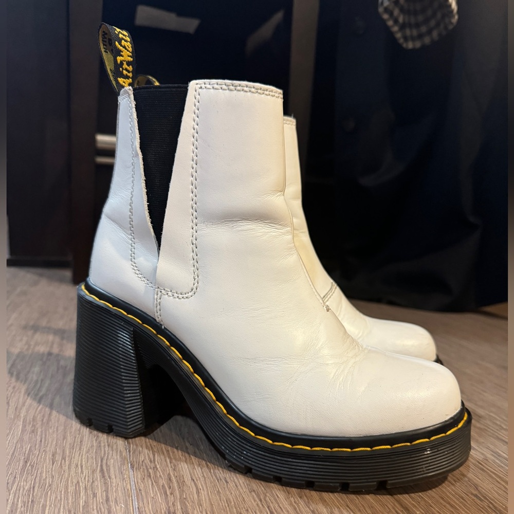 Dr. Martens Spence Leather Heeled Boots size 7